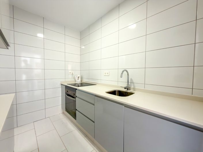 Image No.28-2 Bed Property for sale