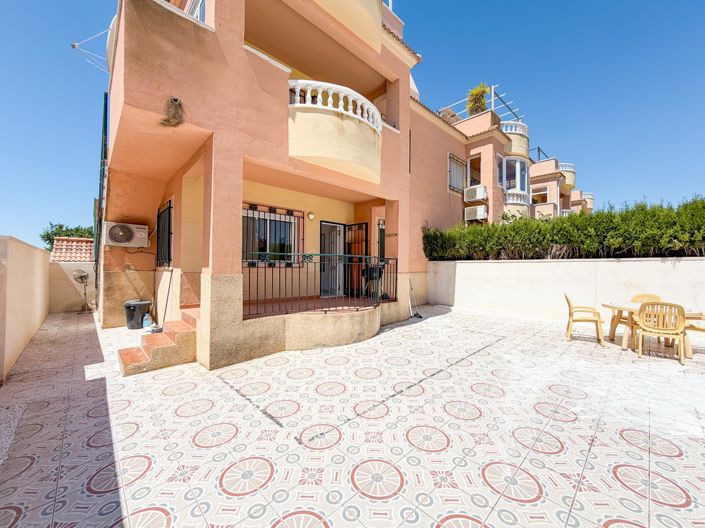 Image No.32-2 Bed Property for sale