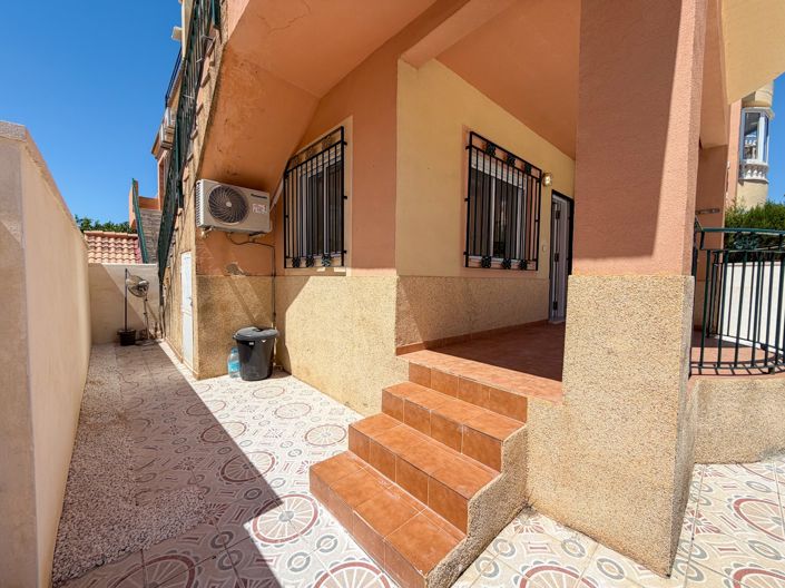 Image No.33-2 Bed Property for sale