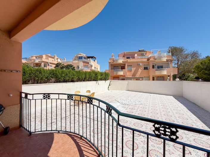 Image No.35-2 Bed Property for sale