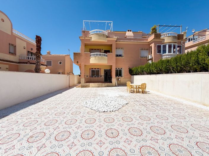 Image No.37-2 Bed Property for sale