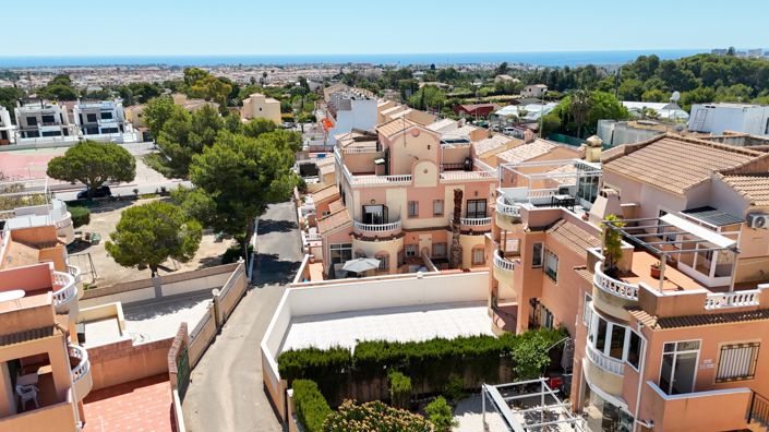 Image No.4-2 Bed Property for sale