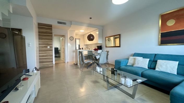 Image No.12-3 Bed Townhouse for sale