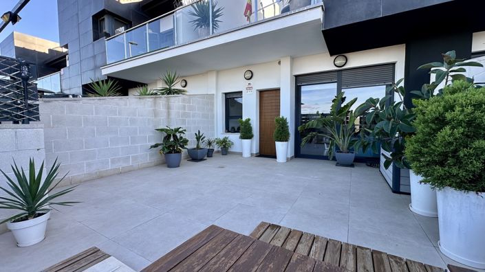 Image No.24-3 Bed Townhouse for sale