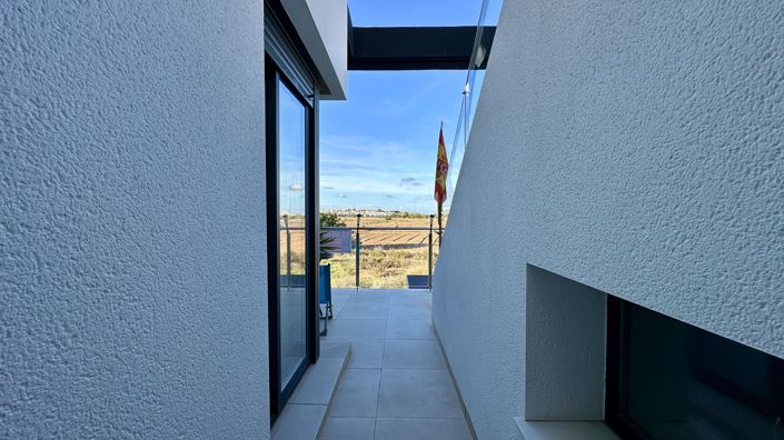 Image No.27-3 Bed Townhouse for sale