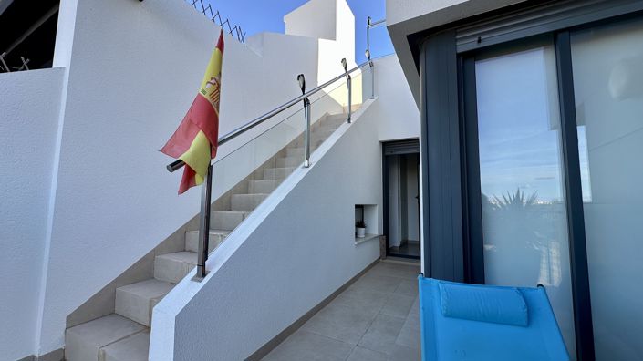 Image No.29-3 Bed Townhouse for sale