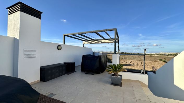 Image No.31-3 Bed Townhouse for sale