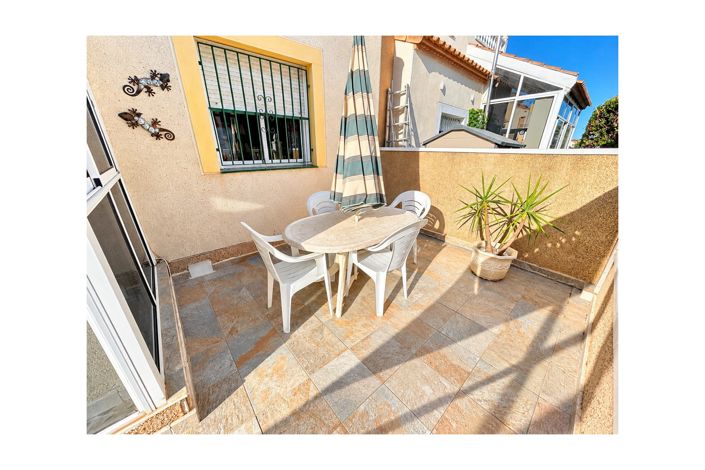 Image No.22-3 Bed Townhouse for sale
