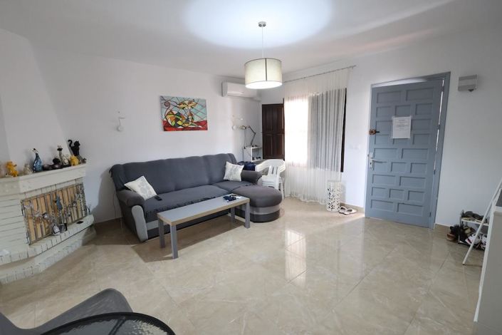 Image No.14-2 Bed Property for sale
