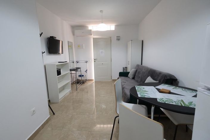 Image No.9-2 Bed Property for sale