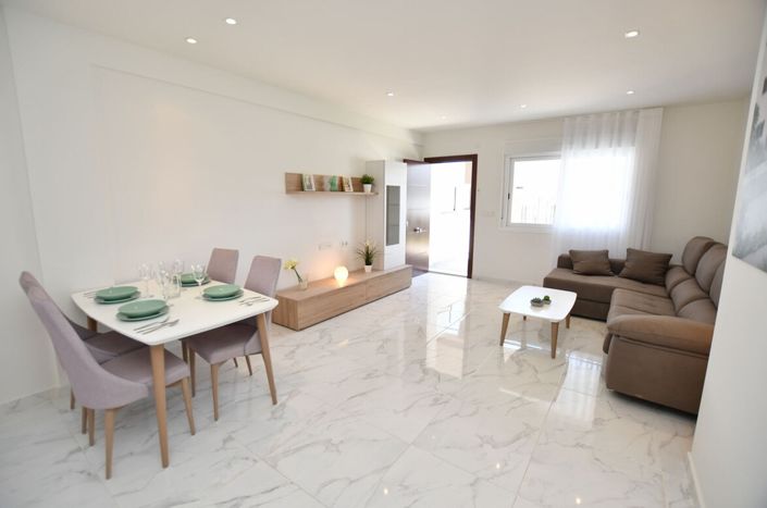 Image No.26-2 Bed Villa for sale