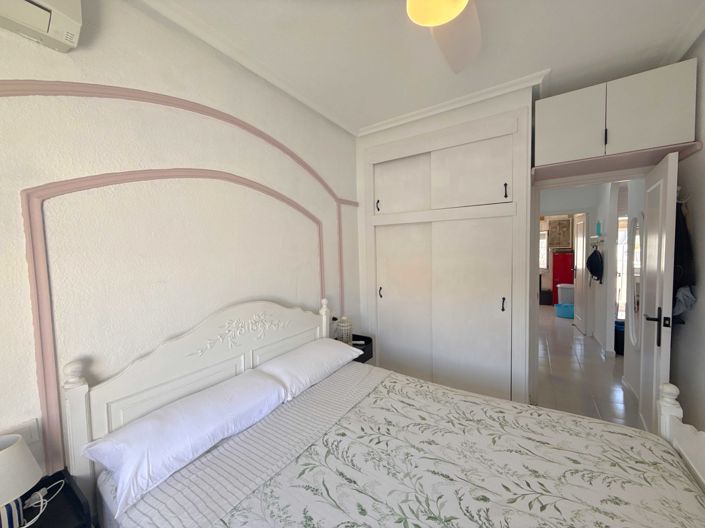 Image No.25-2 Bed Bungalow for sale