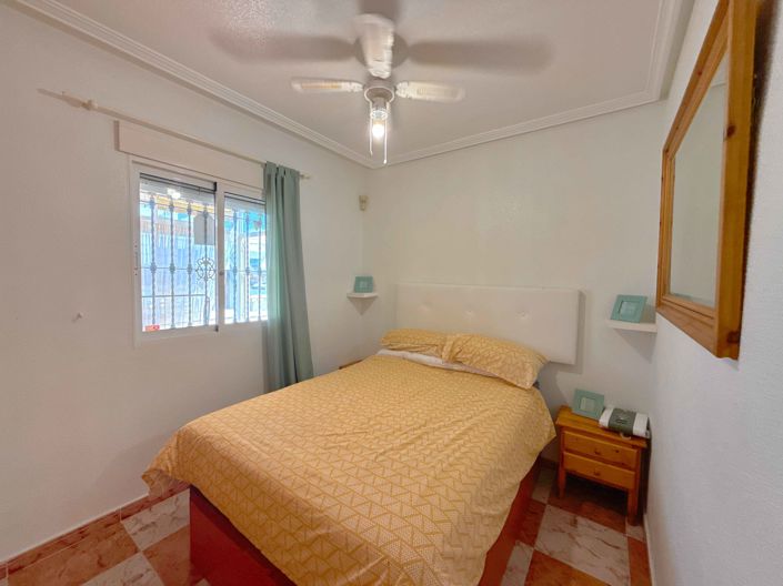 Image No.22-2 Bed Bungalow for sale