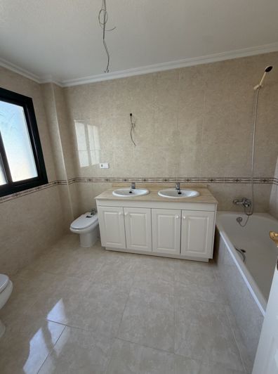 Image No.33-2 Bed Apartment for sale