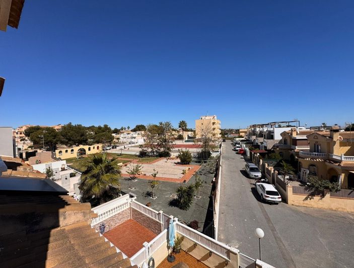 Image No.22-3 Bed Townhouse for sale