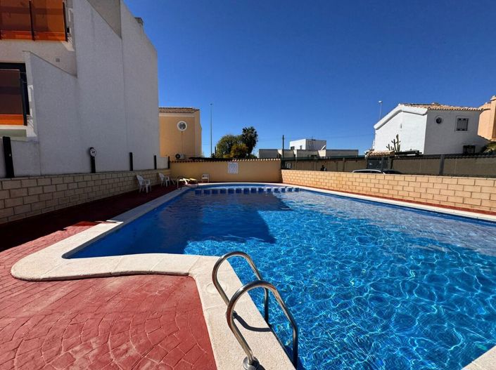 Image No.27-3 Bed Townhouse for sale