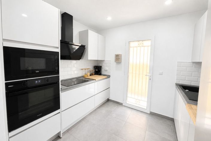 Image No.6-3 Bed Townhouse for sale