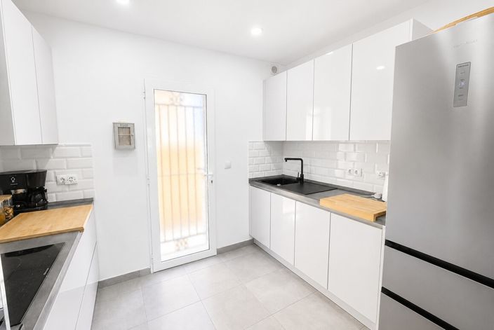 Image No.7-3 Bed Townhouse for sale