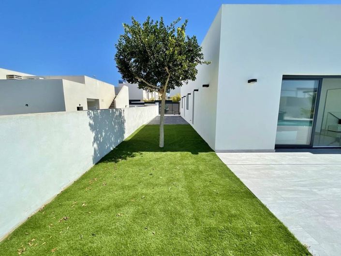 Image No.14-3 Bed Villa for sale