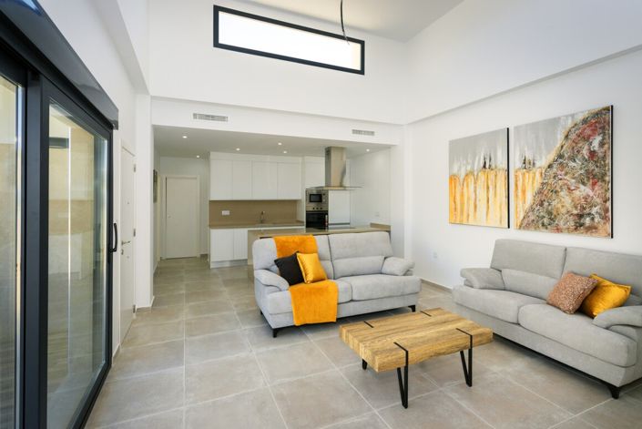 Image No.11-3 Bed Townhouse for sale