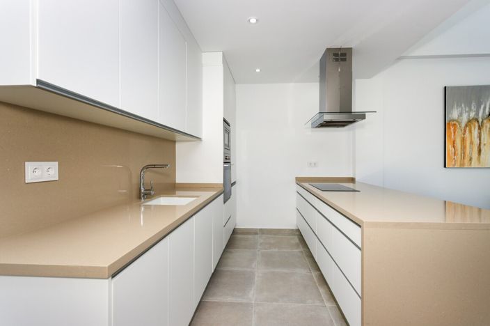 Image No.14-3 Bed Townhouse for sale