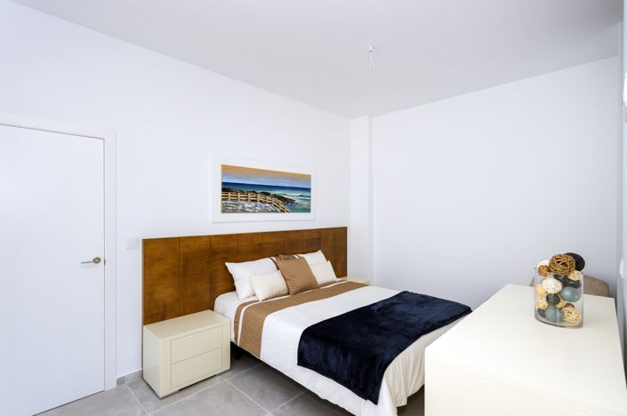 Image No.21-3 Bed Townhouse for sale