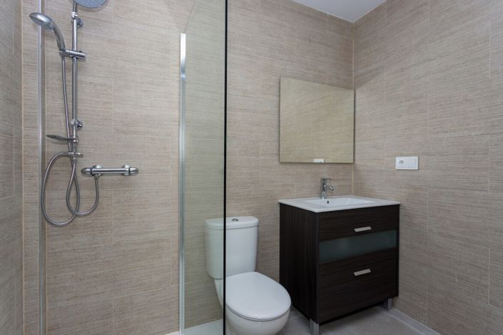 Image No.30-3 Bed Townhouse for sale