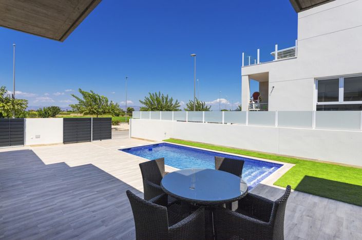 Image No.31-3 Bed Townhouse for sale