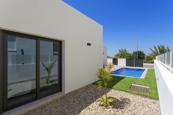 Image No.34-3 Bed Townhouse for sale