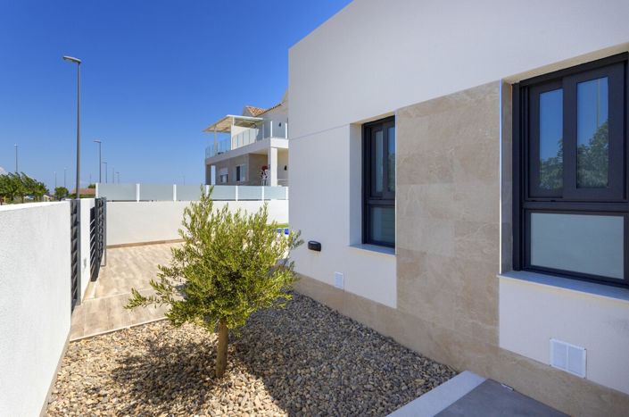 Image No.35-3 Bed Townhouse for sale