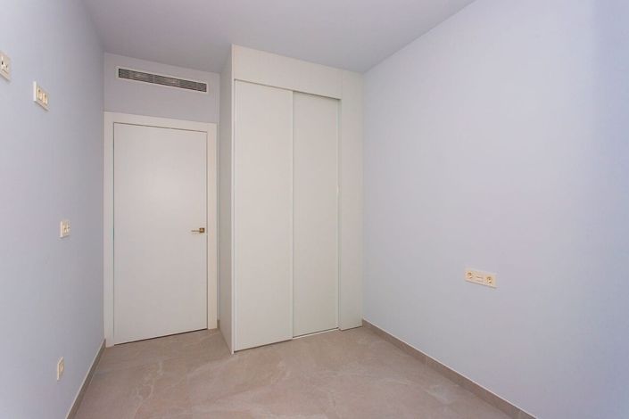 Image No.27-2 Bed Apartment for sale