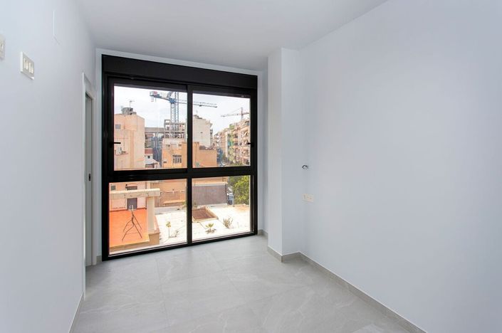 Image No.5-2 Bed Apartment for sale