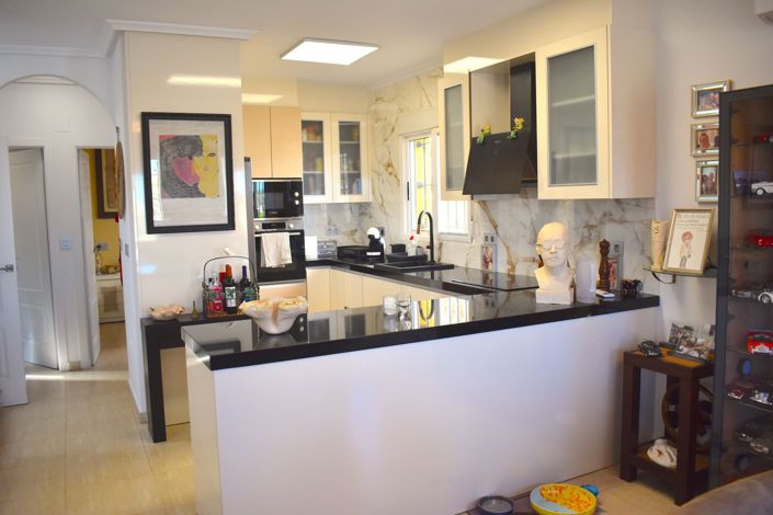 Image No.6-3 Bed Villa for sale
