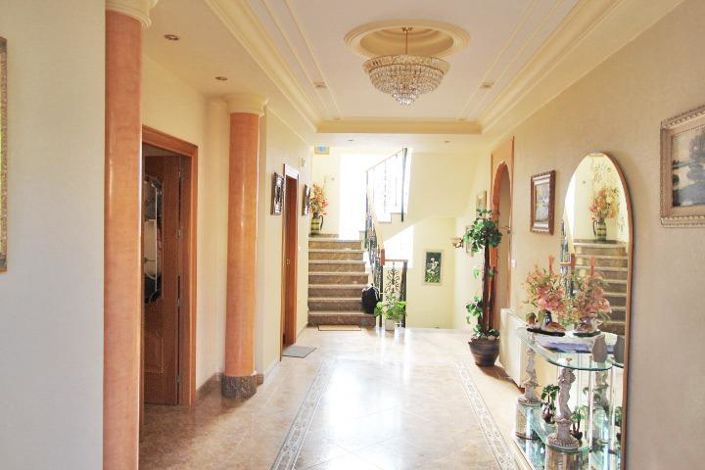Image No.18-4 Bed Villa for sale