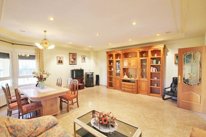 Image No.21-4 Bed Villa for sale