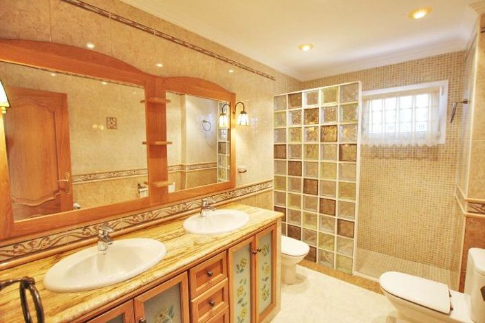 Image No.39-4 Bed Villa for sale