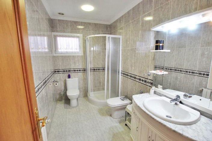 Image No.41-4 Bed Villa for sale