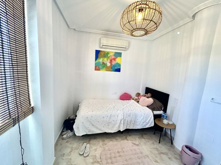 Image No.19-4 Bed Villa for sale