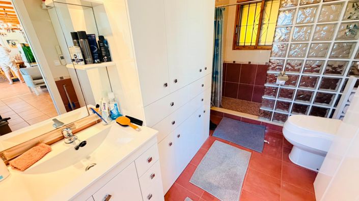 Image No.37-5 Bed Villa for sale