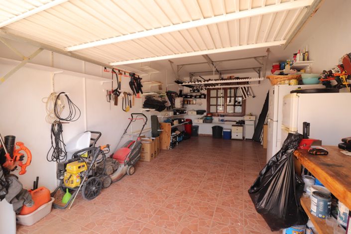 Image No.30-3 Bed Country House for sale