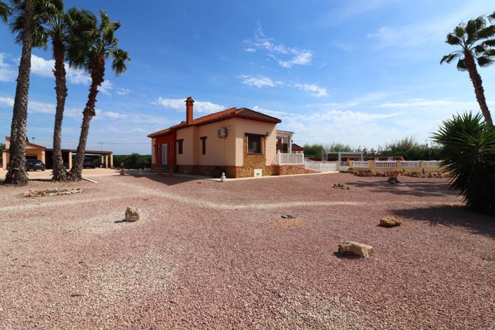 Image No.36-3 Bed Country House for sale