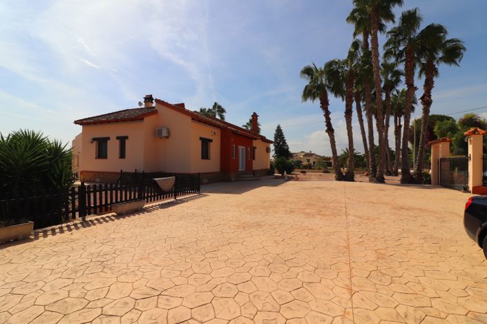 Image No.37-3 Bed Country House for sale