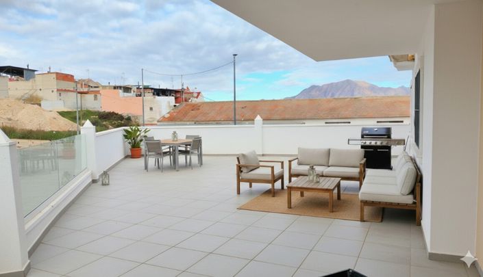 Image No.17-2 Bed Apartment for sale