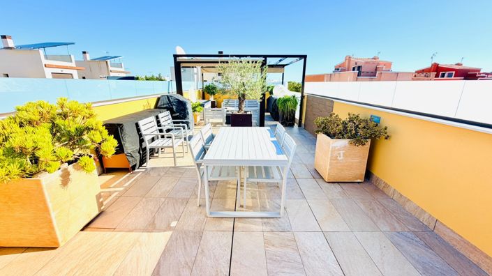 Image No.20-3 Bed Property for sale