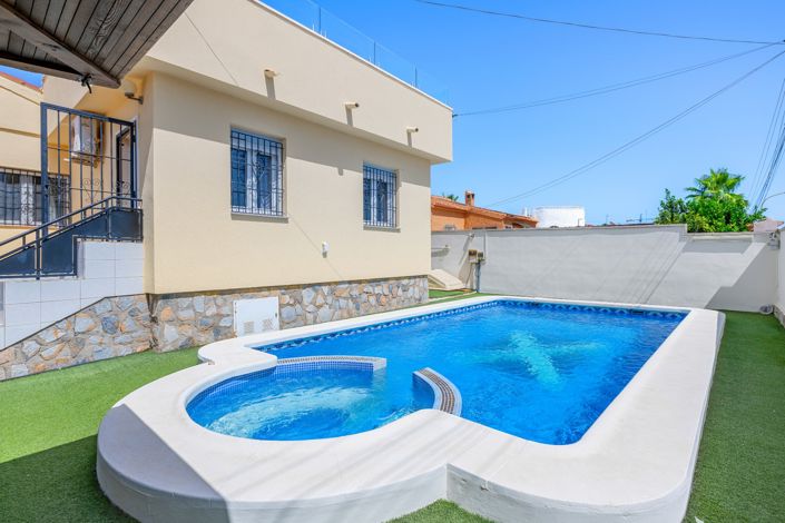 Image No.4-5 Bed Villa for sale