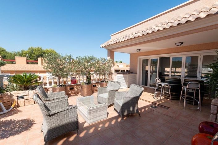 Image No.20-3 Bed Apartment for sale