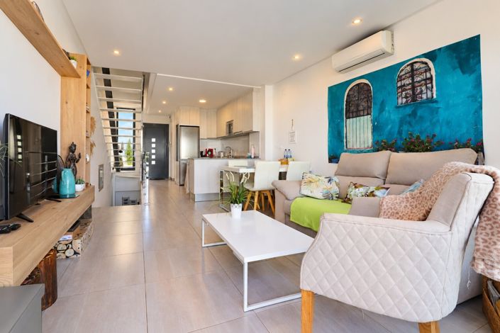 Image No.4-3 Bed Townhouse for sale