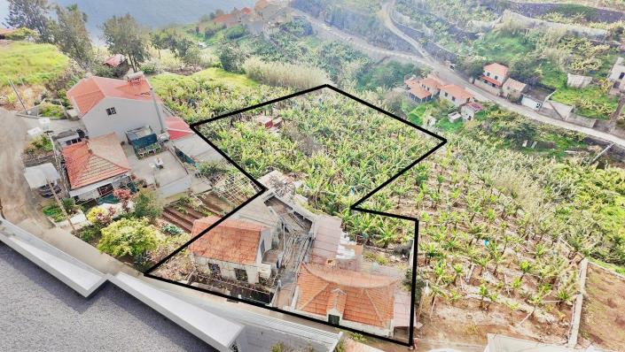 Image No.20-2 Bed Bungalow for sale