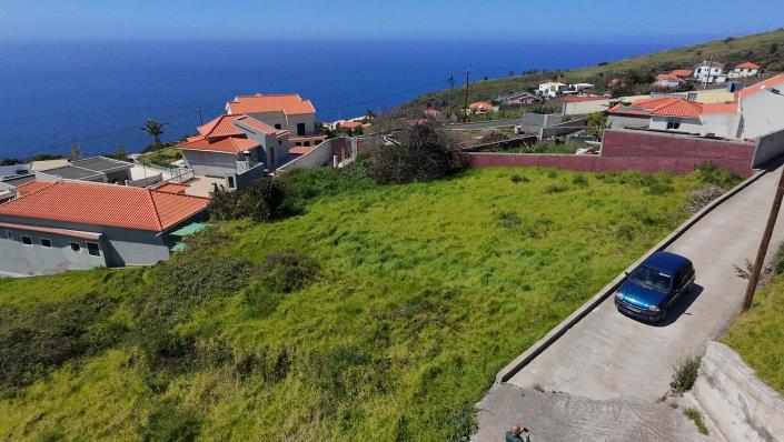Image No.6-2 Bed Land for sale