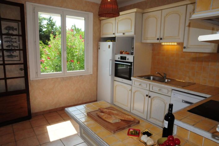 Image No.18-4 Bed House for sale